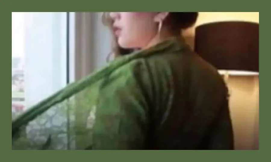 viral cewek kebaya hijau